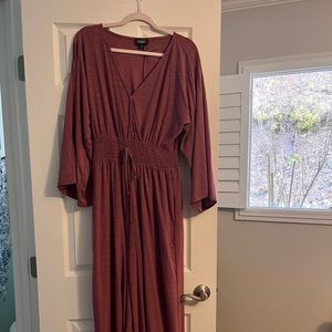 Cute one piece jumper . Great dressed up or with sandals